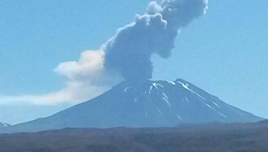 Declaran Alerta Amarilla por aumento de actividad en volcán Láscar