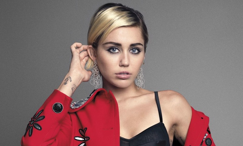 Sin Censura Miley Cyrus Publica Foto Desnuda Y Vuelve A Sorprender Con
