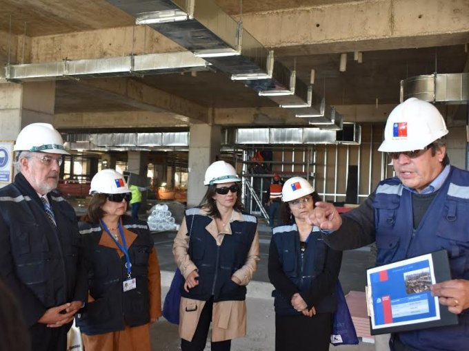 Obras del nuevo hospital Claudio Vicuña de San Antonio registran un 23