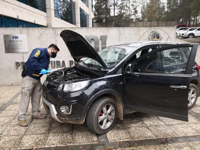 PDI Valparaíso recupera vehículo robado en Playa Ancha y detiene a dos