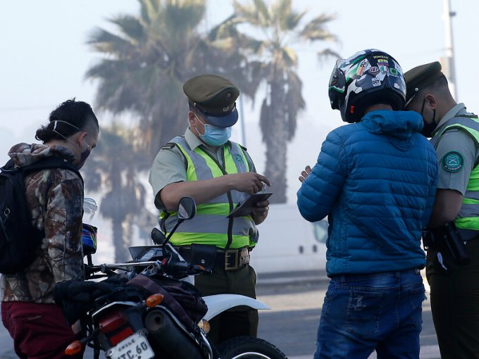 Mil Personas Fueron Detenidas Por Carabineros Durante El Primer D A