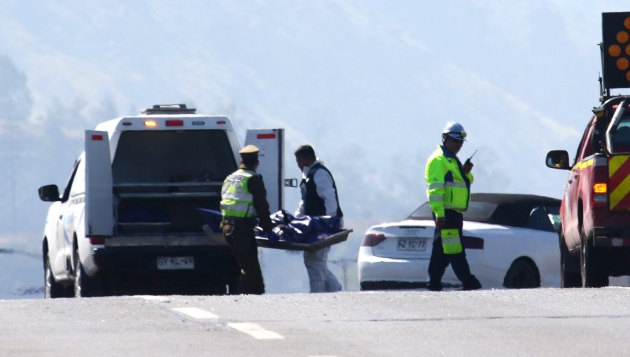 Una persona muere en choque frontal de camiones en cercanías de Taltal