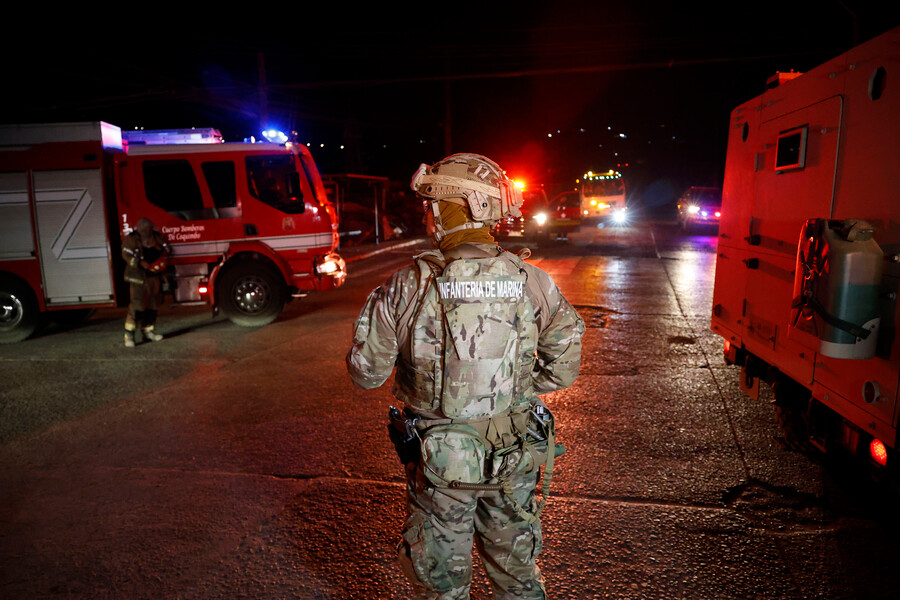 Extienden Toque De Queda Para Sectores Afectados Por Los Incendios