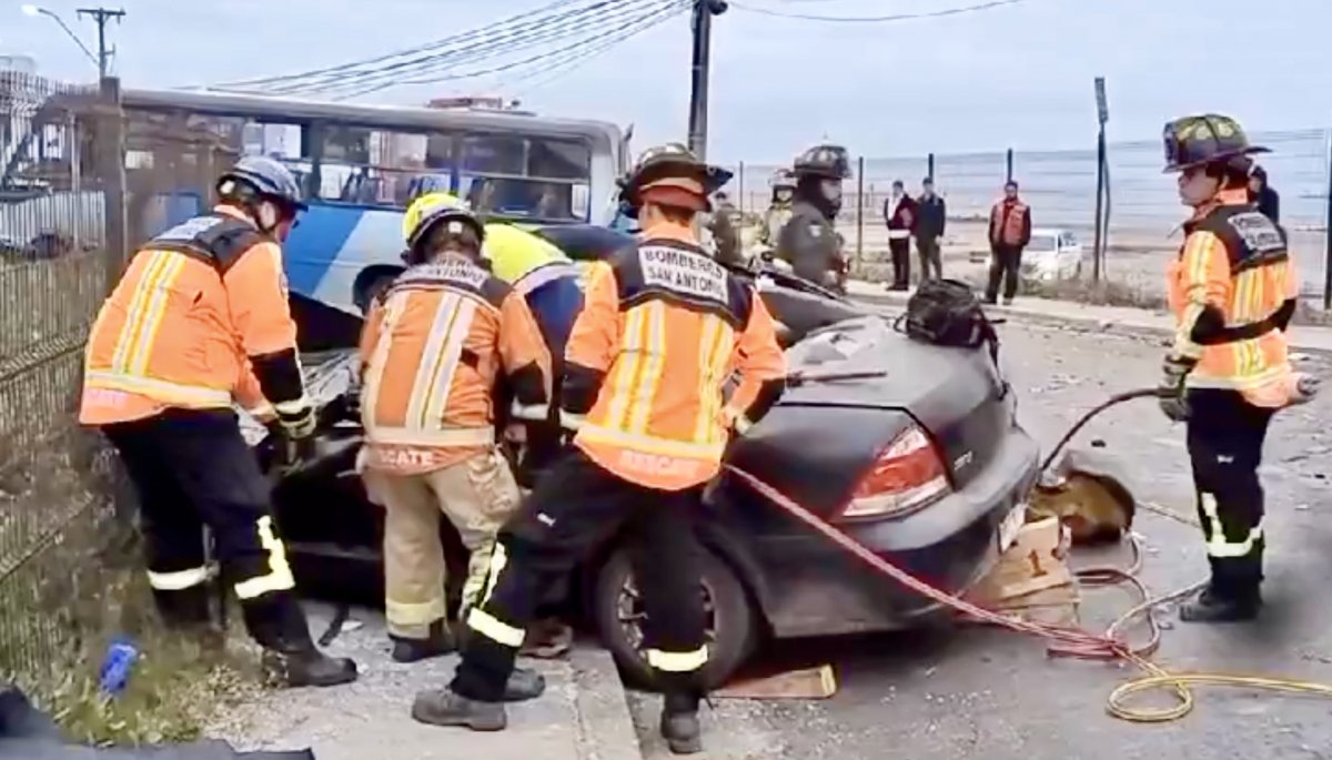 Colisi N Entre Un Microb S Y Un Veh Culo Menor Deja Lesionados En