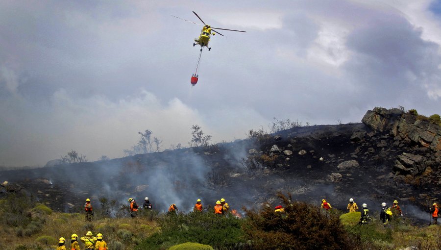 Declaran alerta temprana preventiva entre regiones de Coquimbo y Maule por riesgo de incendios
