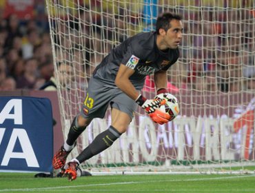 Prensa española alaba actuación de Claudio Bravo en derrota del Barcelona