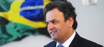 El líder opositor Aécio Neves vota en su natal Belo Horizonte