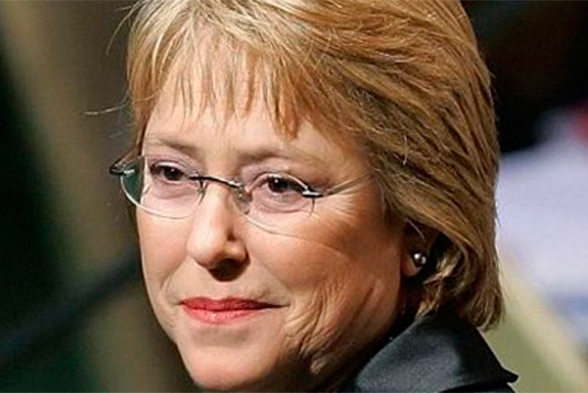 Evelyn Matthei cuestiona financiamiento de campaña de Presidenta Bachelet