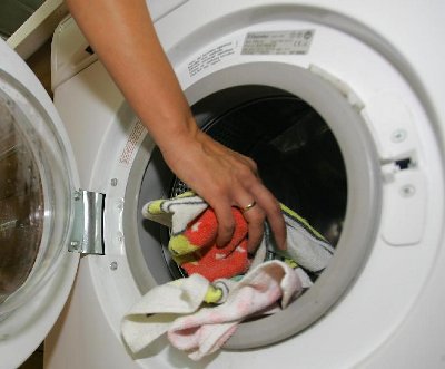 No se lavan como todo: Expertos dan tips para lavar correctamente las toallas y paños de cocina