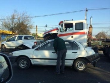 Choque múltiple en carretera Vespucio Norte generó serios problemas