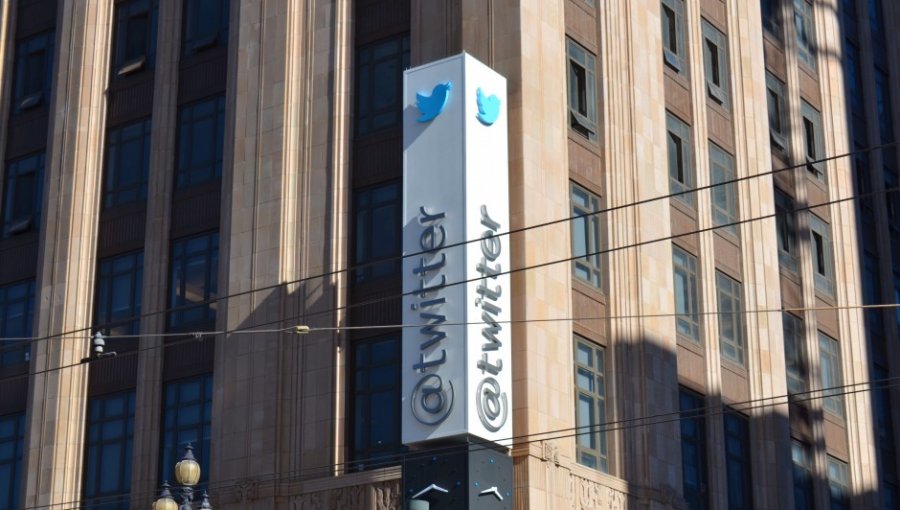 Acciones de Twitter caen 14% y podrían alcanzar su mínimo en 4 meses