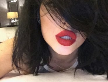 Kylie Jenner responde a las críticas por su operación de labios