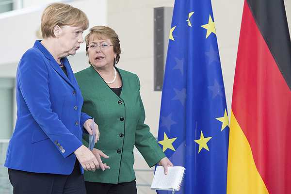 Bachelet sostuvo que la demanda boliviana en La Haya es un obstáculo en la relación con Chile