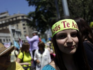 "Yo marcho por Jesús" : Marcha de Iglesias Evangélicas se realiza en Santiago