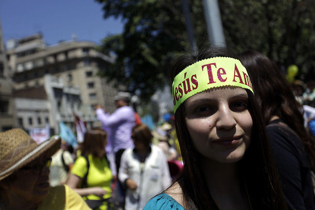 "Yo marcho por Jesús" : Marcha de Iglesias Evangélicas se realiza en Santiago