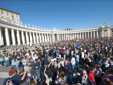 Papa recuerda a difuntos de la guerra y a los fallecidos por ser cristianos