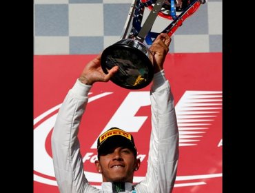Hamilton fortalece su liderato al ganar delante de Rosberg en Austin