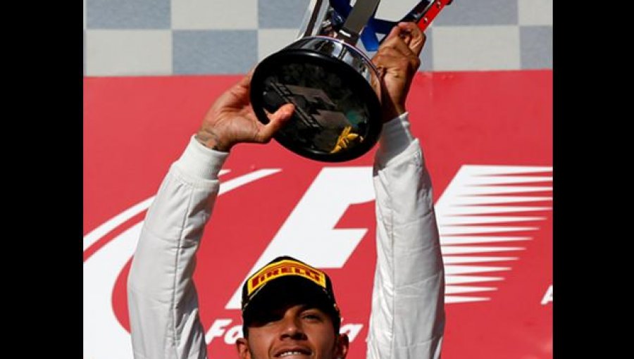 Hamilton fortalece su liderato al ganar delante de Rosberg en Austin