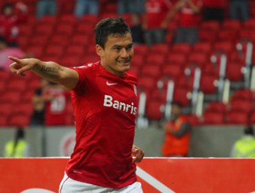 Doblete de Aránguiz le dio el triunfo al Inter de Porto Alegre sobre Santos