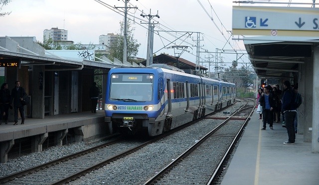 Presidenta Bachelet anunció nuevos trenes para Merval y extensión hasta La Calera