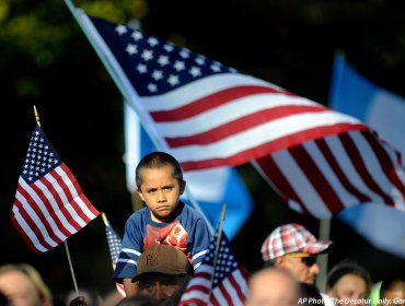 EE.UU. renueva acuerdos para que inmigrantes conozcan sus derechos laborales