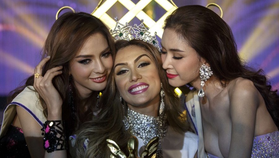 Galería: Por decisión unánime transgénero de Venezuela gana concurso de belleza en Tailandia