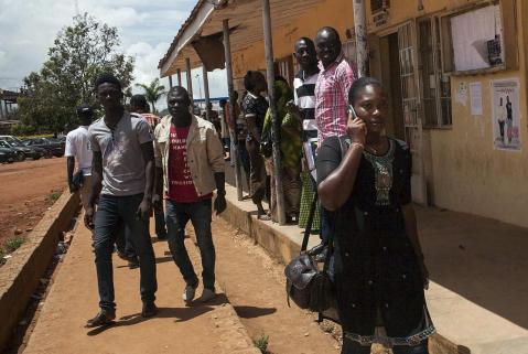 Testigos confirman 48 muertos y 79 heridos tras una explosión en una escuela de Nigeria