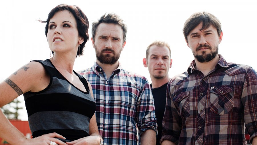 Líder de la banda The Cranberries fue detenida por supuesta agresión a azafata