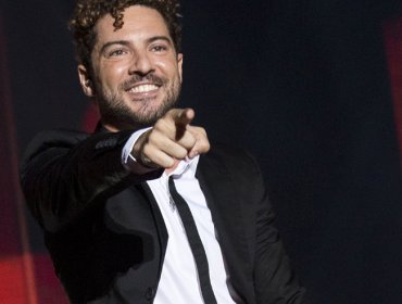 David Bisbal no siente celos por los besos 'profesionales' de su novia