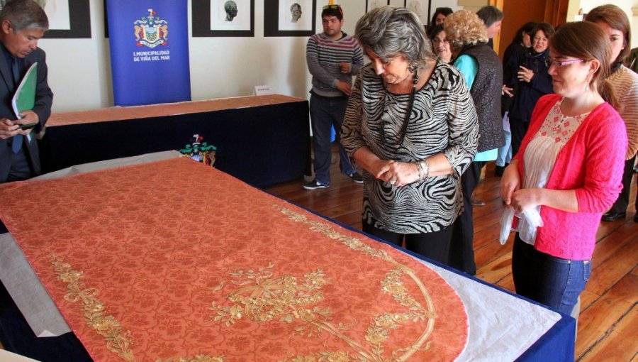 Viña del Mar: Reginato recibe restauración de textiles del Palacio Rioja