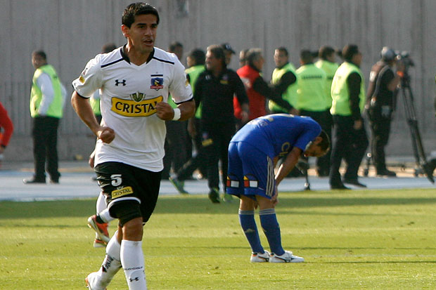 Colo Colo buscará retrasar una eventual sanción al zaguero Julio Barroso