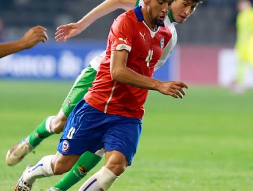 Mauricio Isla abandonó el entrenamiento de la selección chilena por lesión