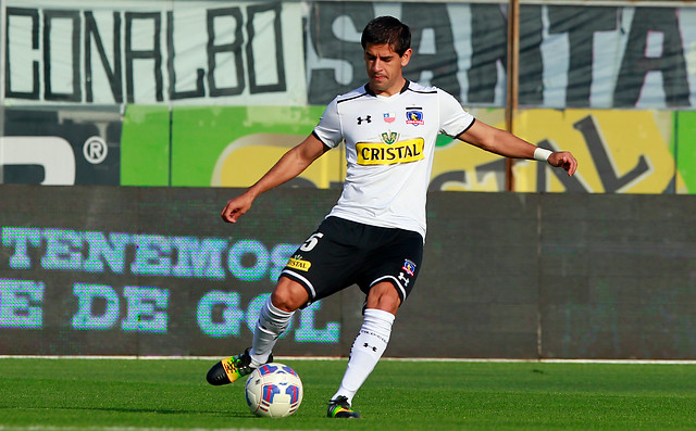 Gonzalo Fierro negó que Colo Colo vaya a retirarse del torneo de apertura en caso de sanción a Julio Barroso