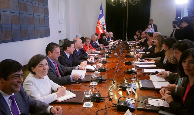 En este gobierno trabajan 98 ex candidatos, ex asesores o familiares de algún miembro de esta administración