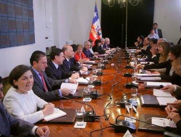 En este gobierno trabajan 98 ex candidatos, ex asesores o familiares de algún miembro de esta administración