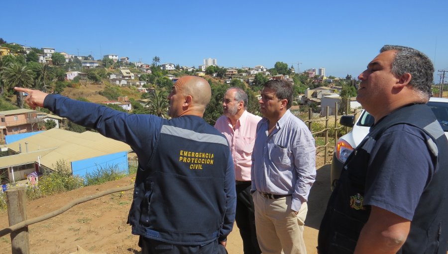 Bomberos de Viña del Mar y Municipalidad coordinan planes de acción ante posibles incendios