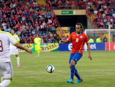 Chile golea a Venezuela con un inspirado Jorge Valdivia