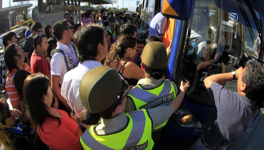 Ministro de Transporte anuncia 150 buses adicionales tras nueva falla en el Metro