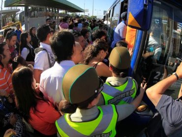 Santiago no es Chile: Tuiteros de regiones reclaman contra la TV por cobertura tras falla del Metro