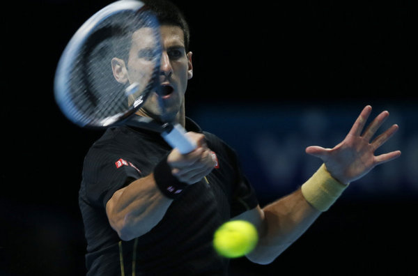 Djokovic vence a Nishikori y se instala en la final del Master de Londres