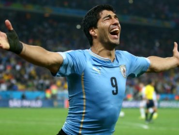 Tabárez prepara equipo uruguayo para visitar a Chile sin Luis Suárez