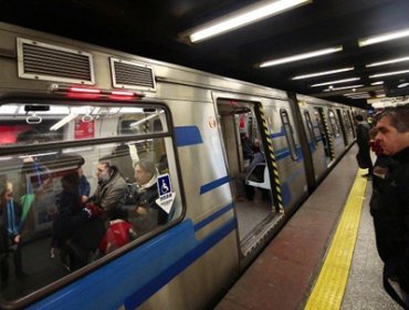 Presidente de Metro ordena primeras medidas tras ser nombrado en el cargo