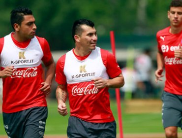 Gonzalo Jara reemplazaría a Lichnovsky para jugar ante Uruguay