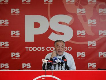 Osvaldo Andrade destacó manejo de crisis en falla del Metro y criticó a anterior administración