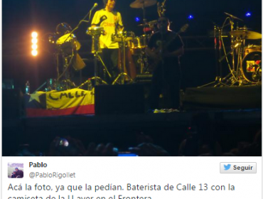 Foto: Baterista de “Calle 13” sorprendió en Festival Frontera con la camiseta de la U. de Chile