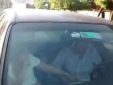 Video: Increpan a pareja chilena que mantenía sexo en un auto frente a un colegio