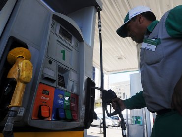 Intensa fiscalización a servicentros por baja de precio en la bencina