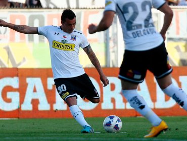 Esteban Paredes es duda en Colo Colo para enfrentar a Universidad Católica