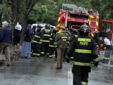 Nuevo incendio en centro de Santiago afecta casona de dos pisos