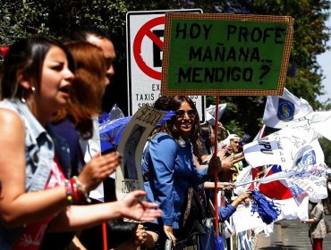 Paro Docente: Profesores le gritaron vendida a presidenta de la CUT, Bárbara Figueroa